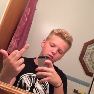 Meet your Posher, Jonathan